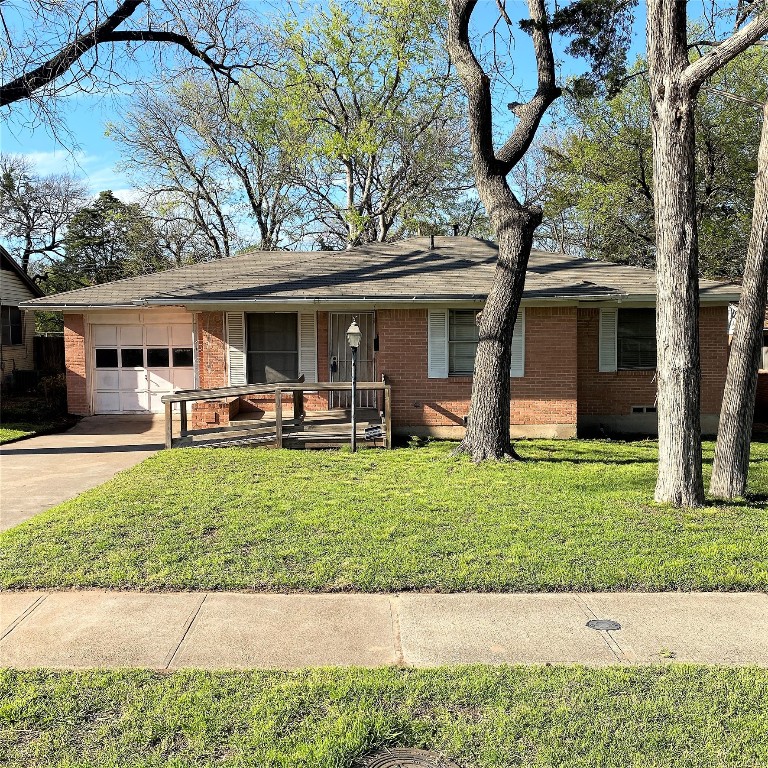 1821 Billie Drive Dallas TX 75232