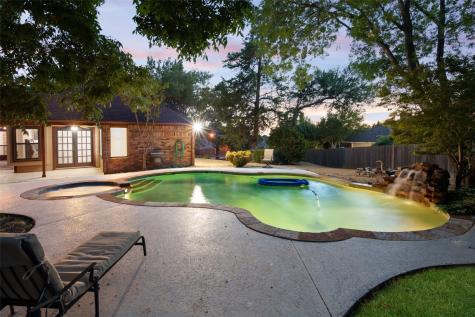 1108 N Lakeshore Drive Rockwall TX 75087