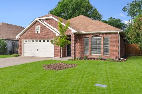 7009 Bentley Avenue Fort Worth TX 76137