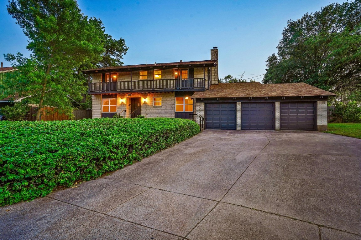 1304 Mildred Lane Benbrook TX 76126