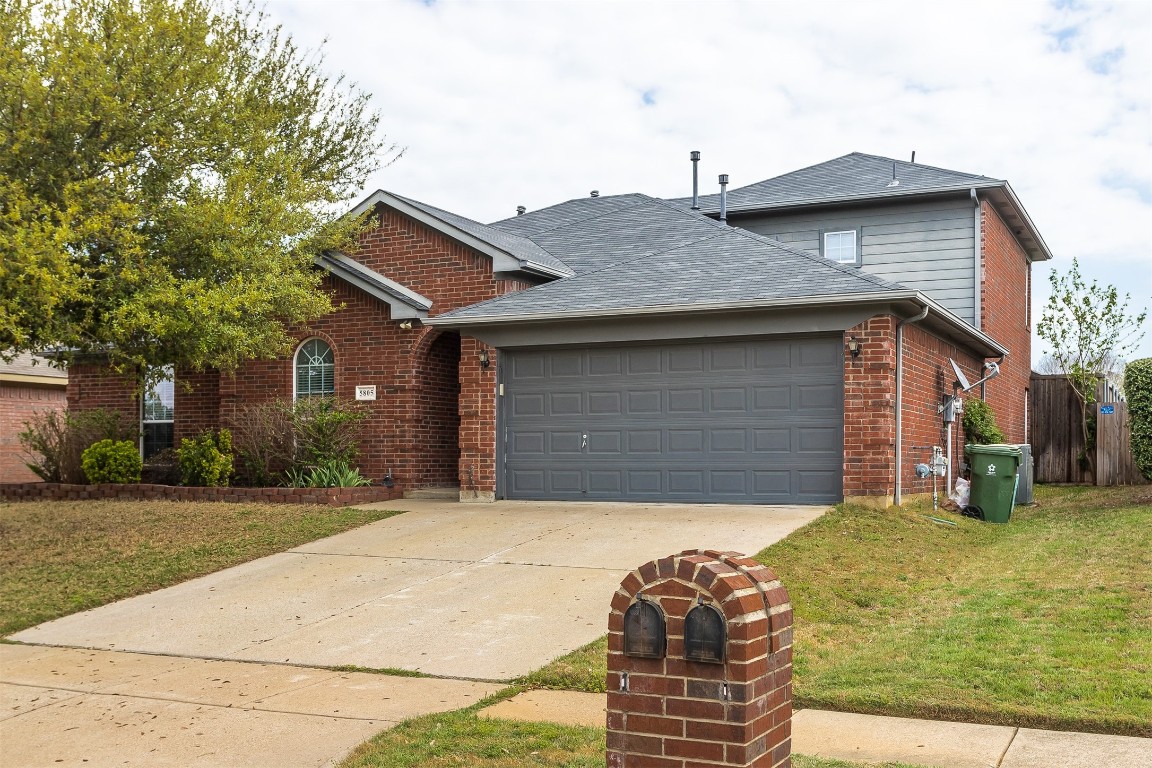 5805 Berryhill Drive Arlington TX 76017