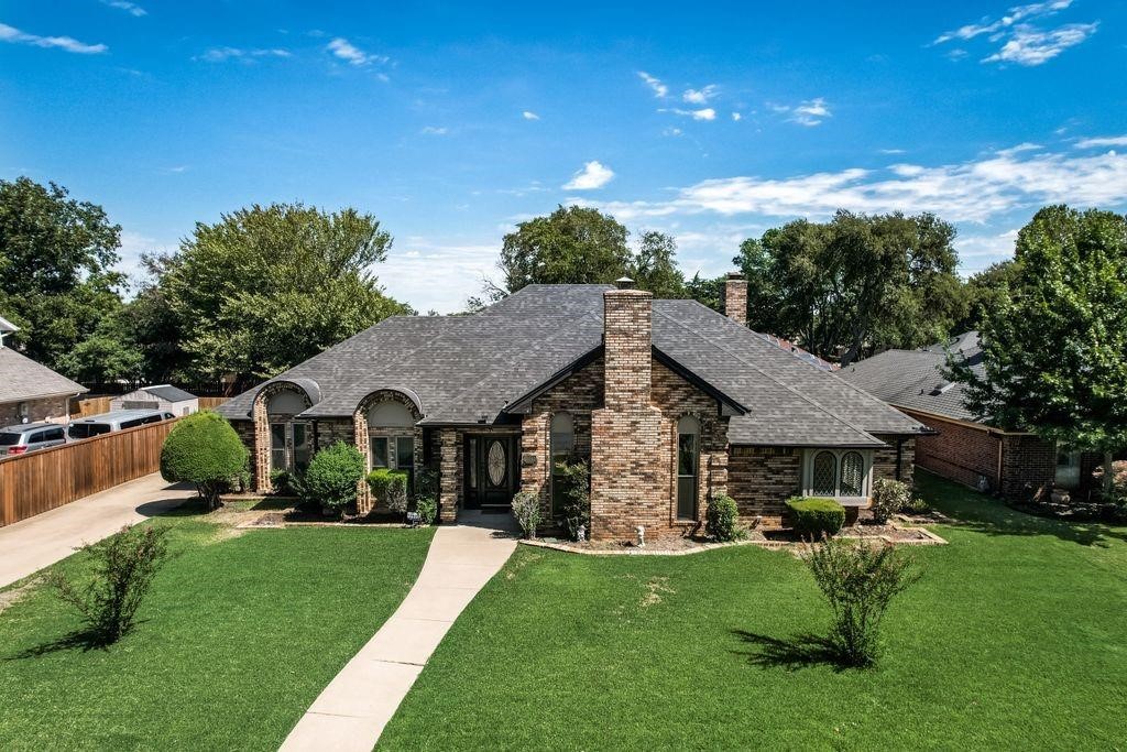 1011 Briar Hill Circle Duncanville TX 75137