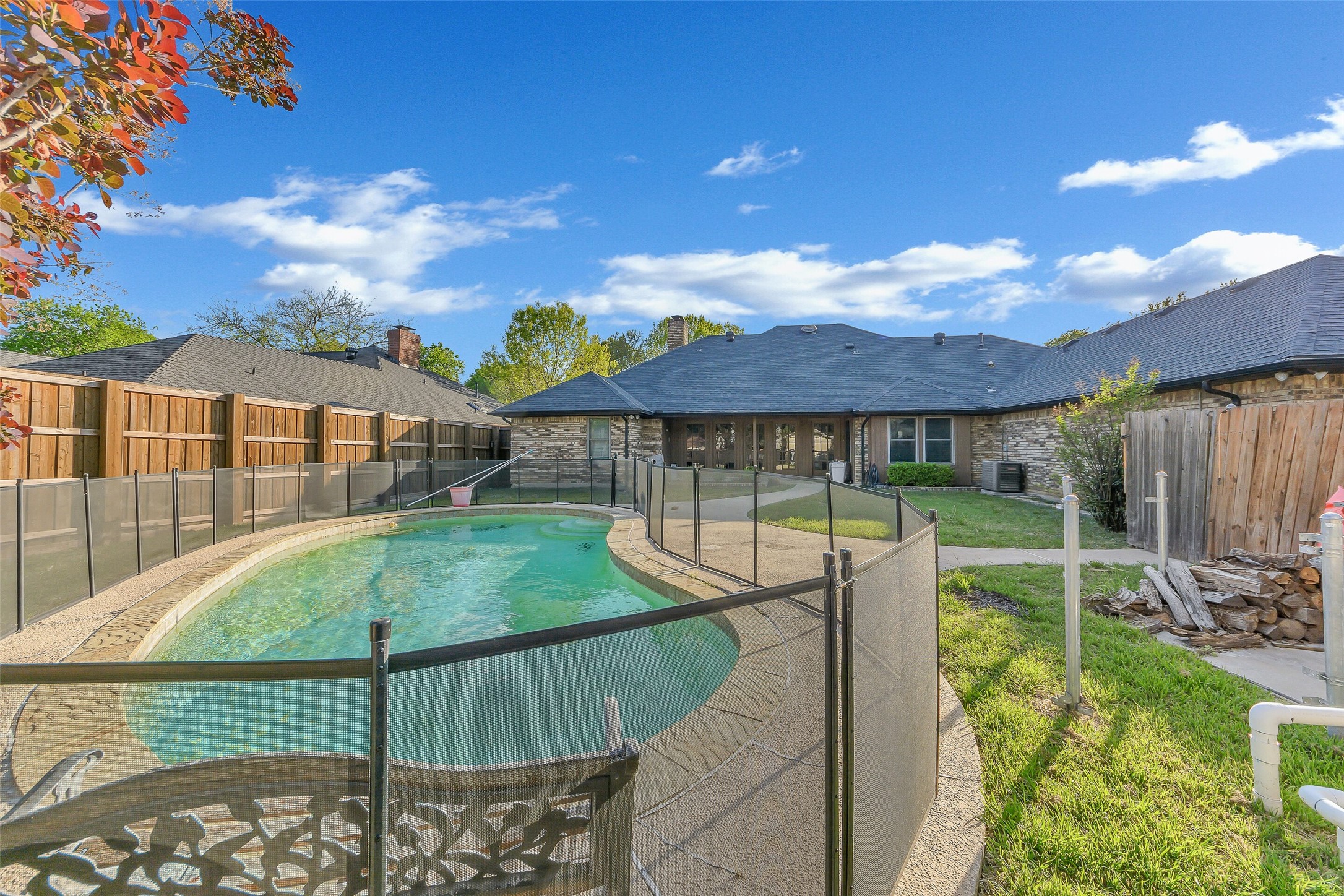 1011 Briar Hill Circle Duncanville TX 75137