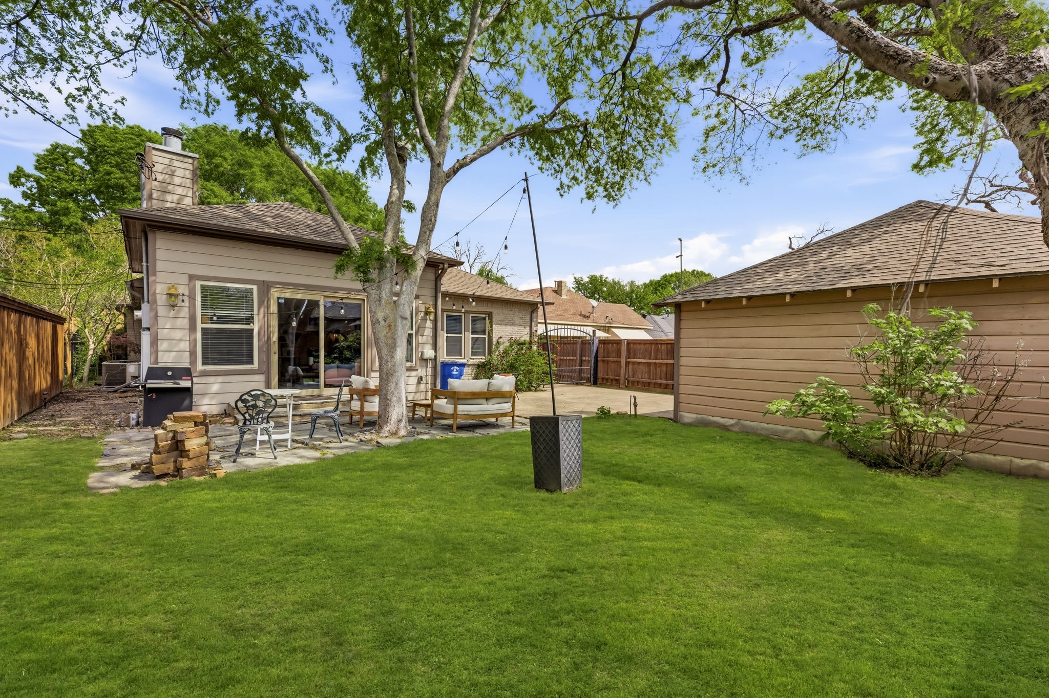 907 Monte Vista Drive Dallas TX 75223