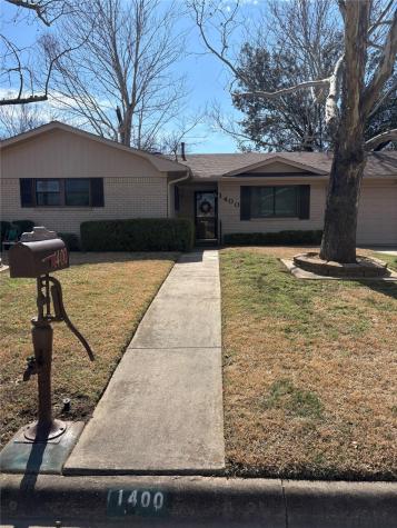 1400 Lynwood Street Gainesville TX 76240