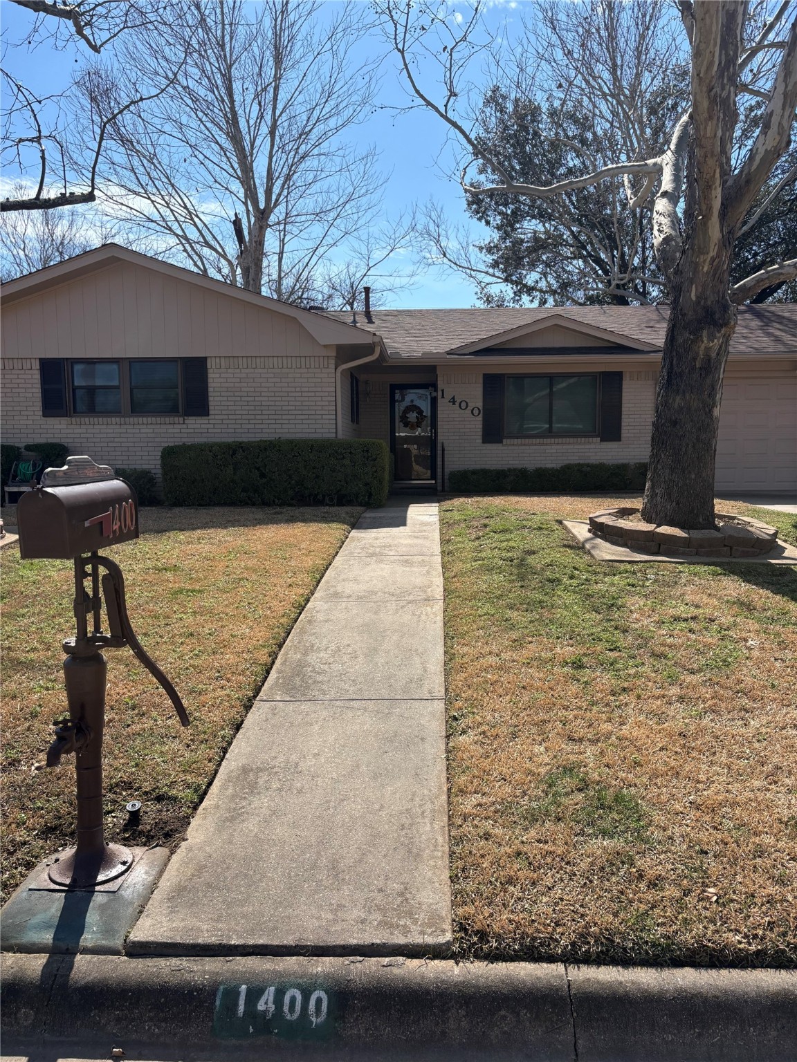 1400 Lynwood Street Gainesville TX 76240