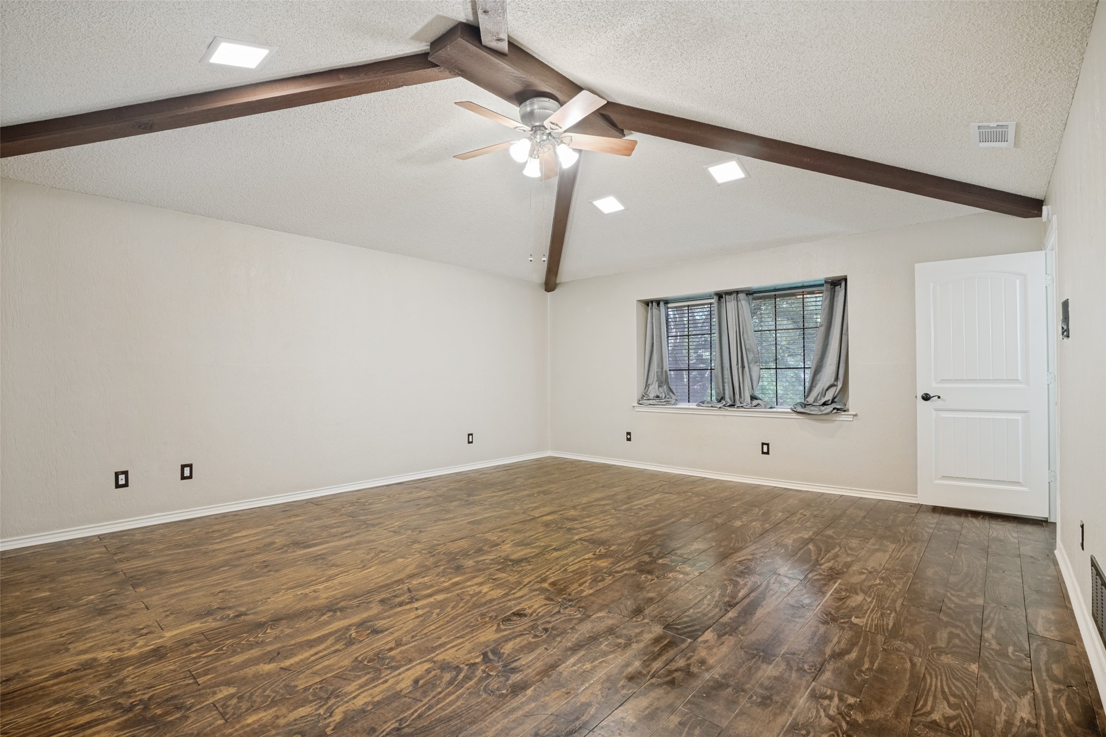 9 Stillwaters Drive Heath TX 75032
