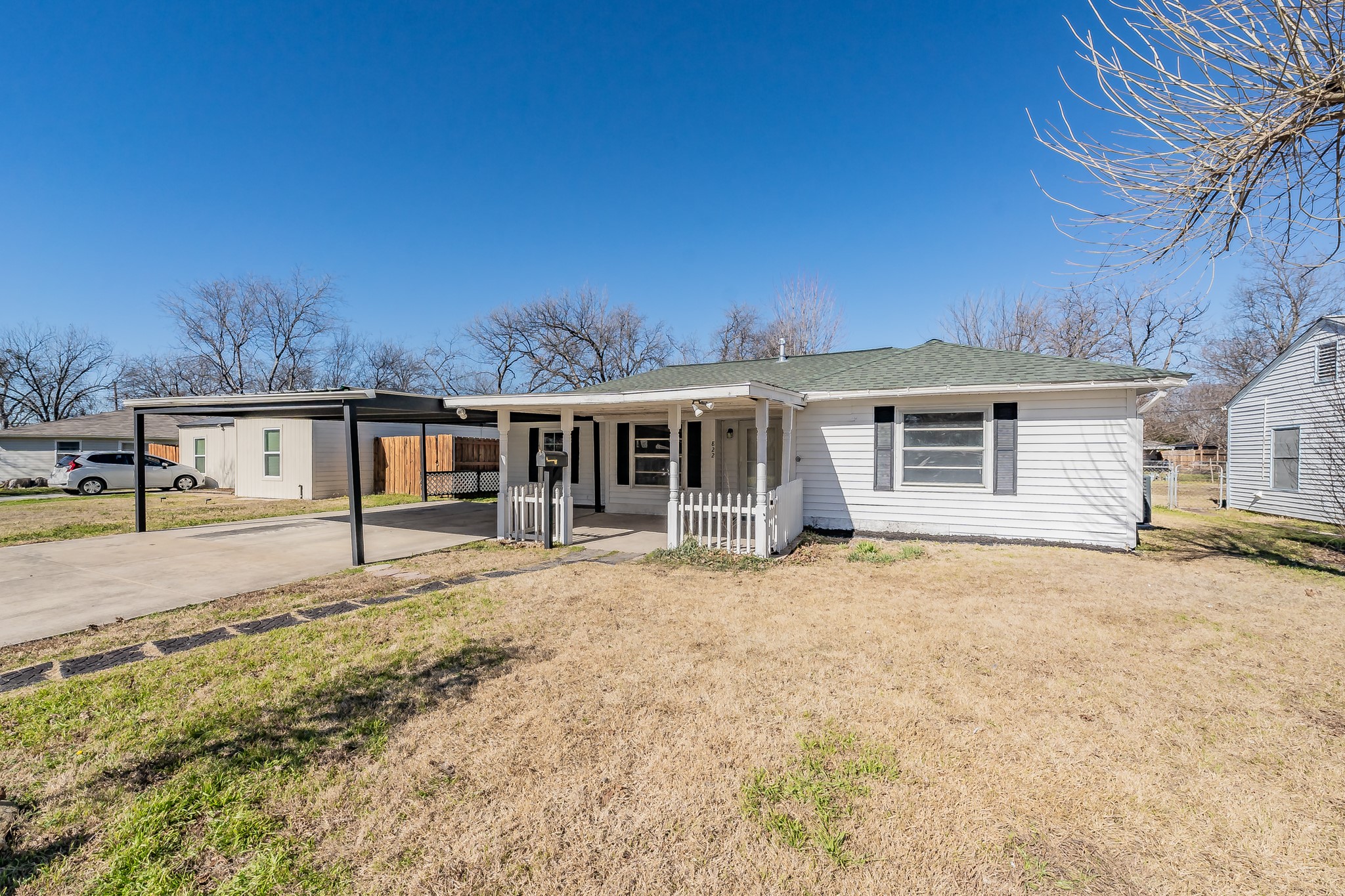 822 Chickasaw Trace Grand Prairie TX 75051