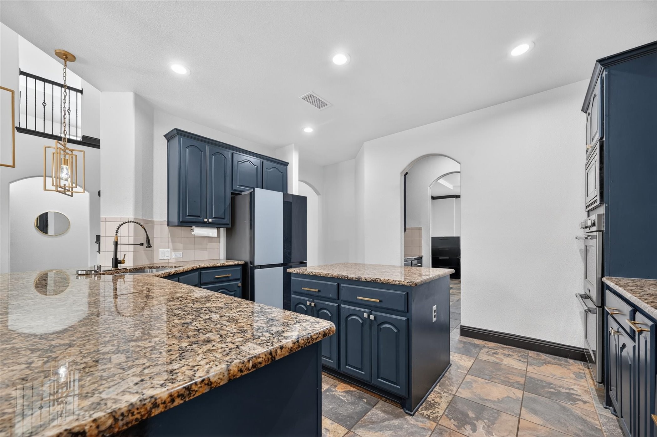 2832 Sendero Grand Prairie TX 75054