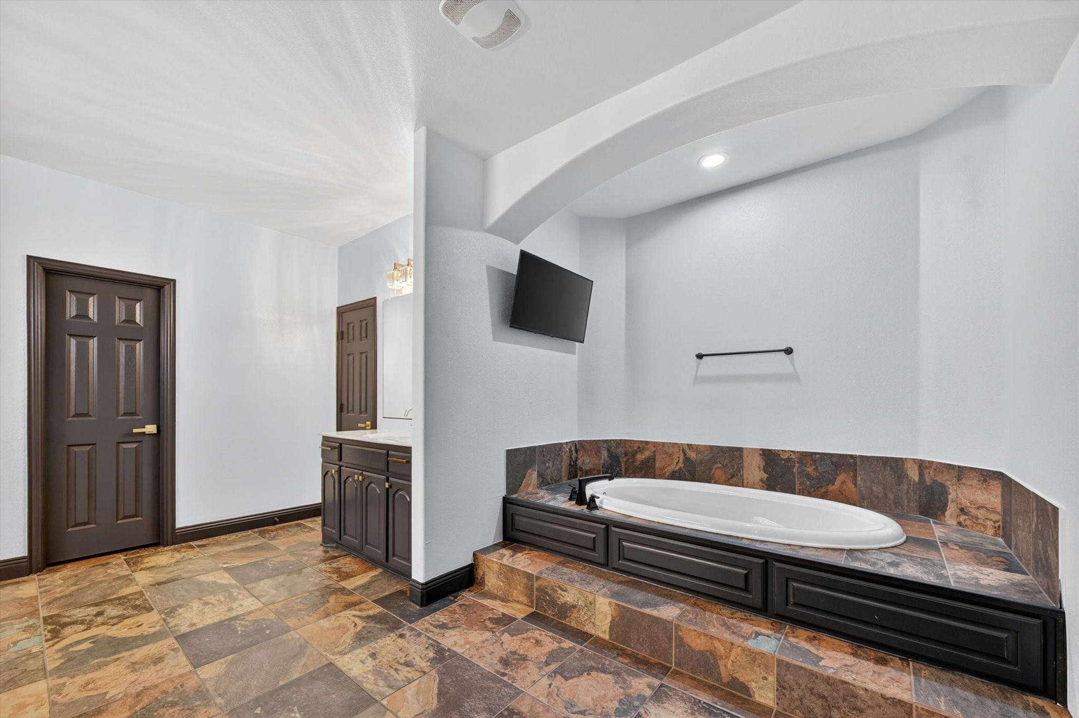 2832 Sendero Grand Prairie TX 75054
