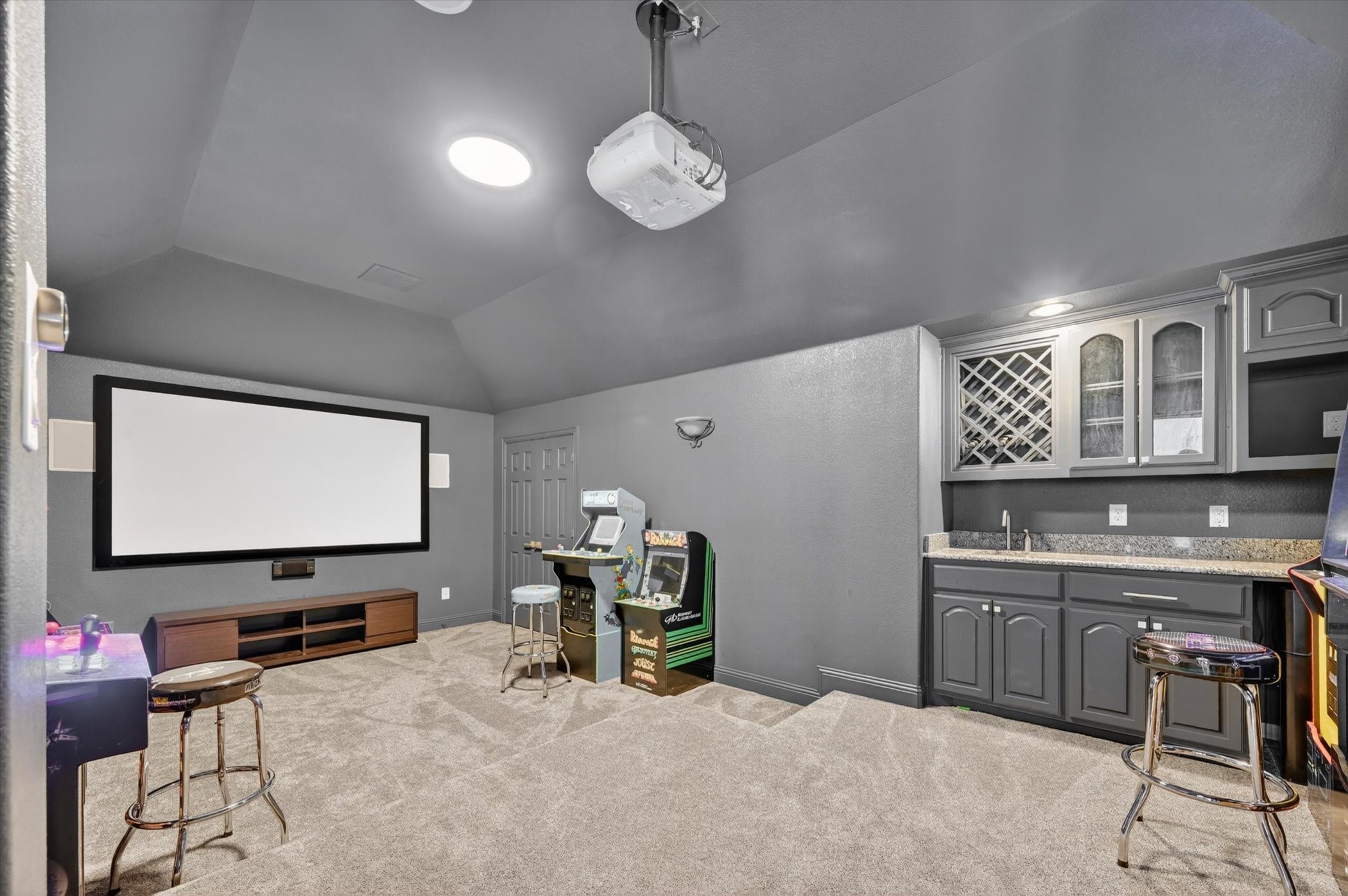 2832 Sendero Grand Prairie TX 75054