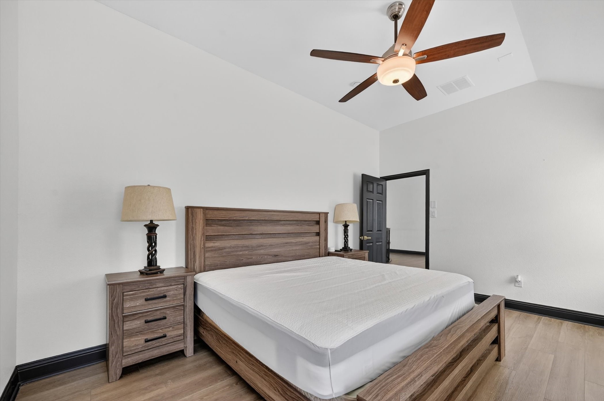 2832 Sendero Grand Prairie TX 75054