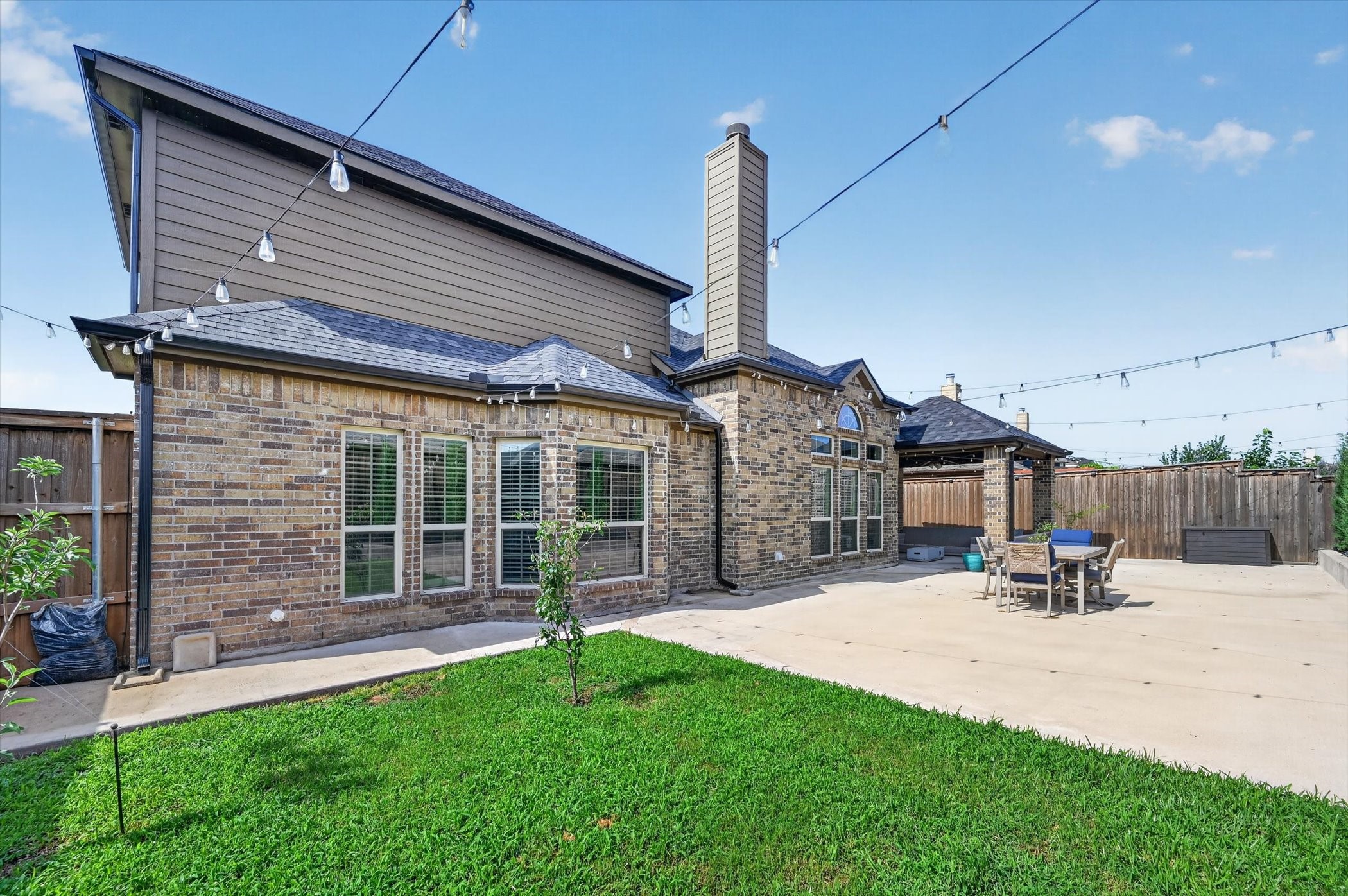 2832 Sendero Grand Prairie TX 75054