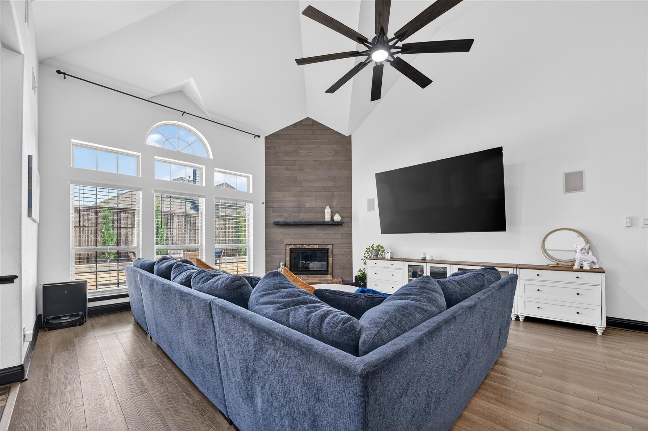 2832 Sendero Grand Prairie TX 75054