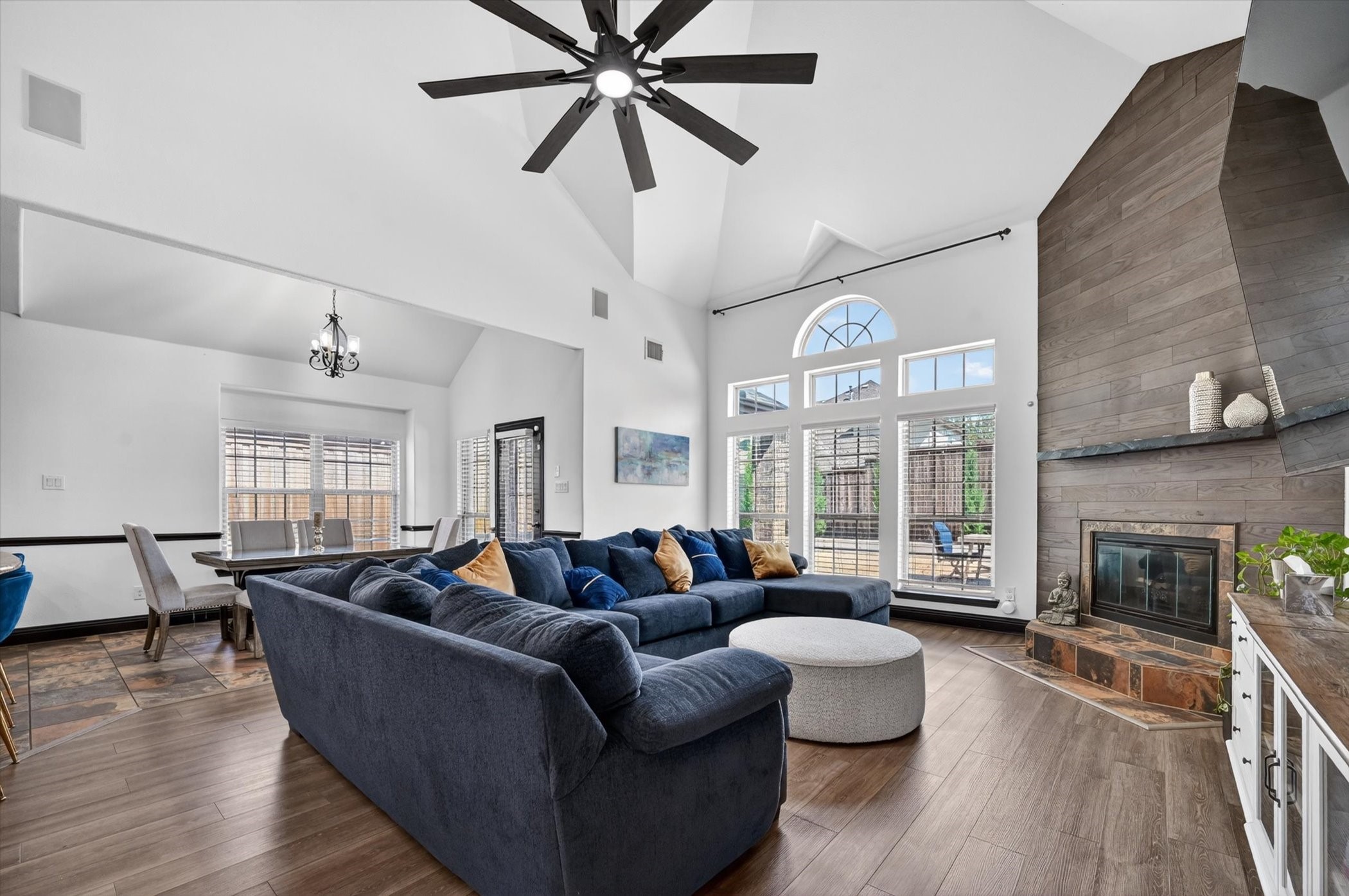 2832 Sendero Grand Prairie TX 75054