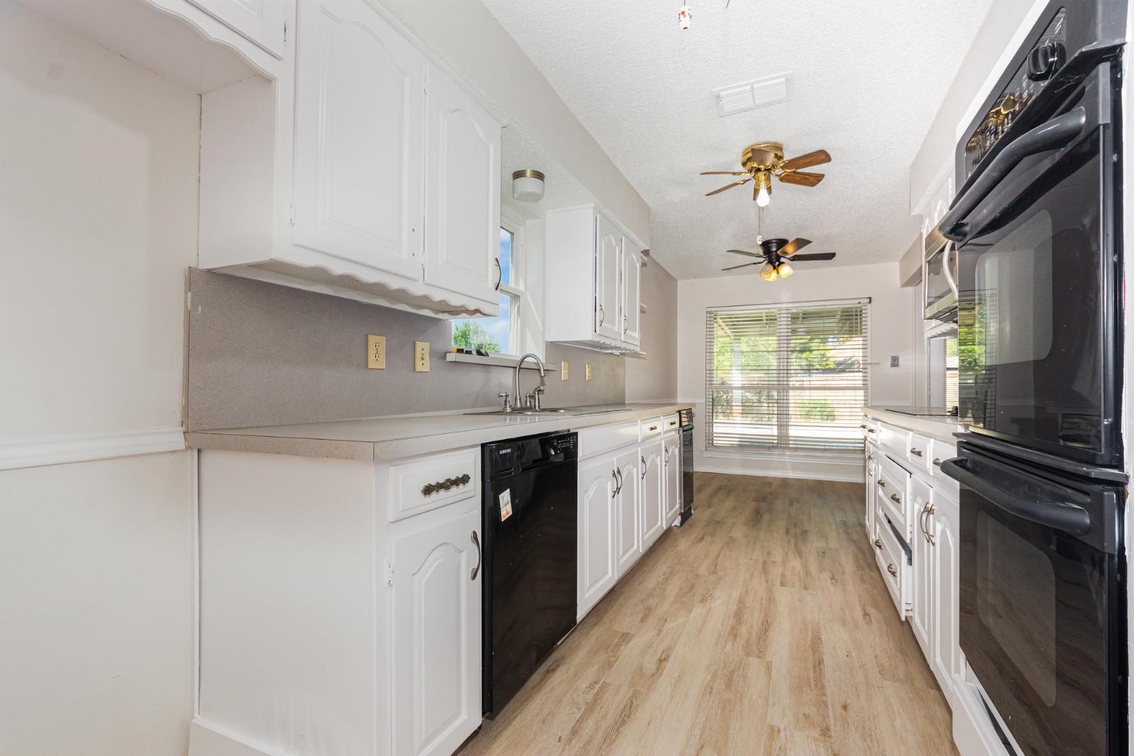 586 Abilene Drive Lewisville TX 75067