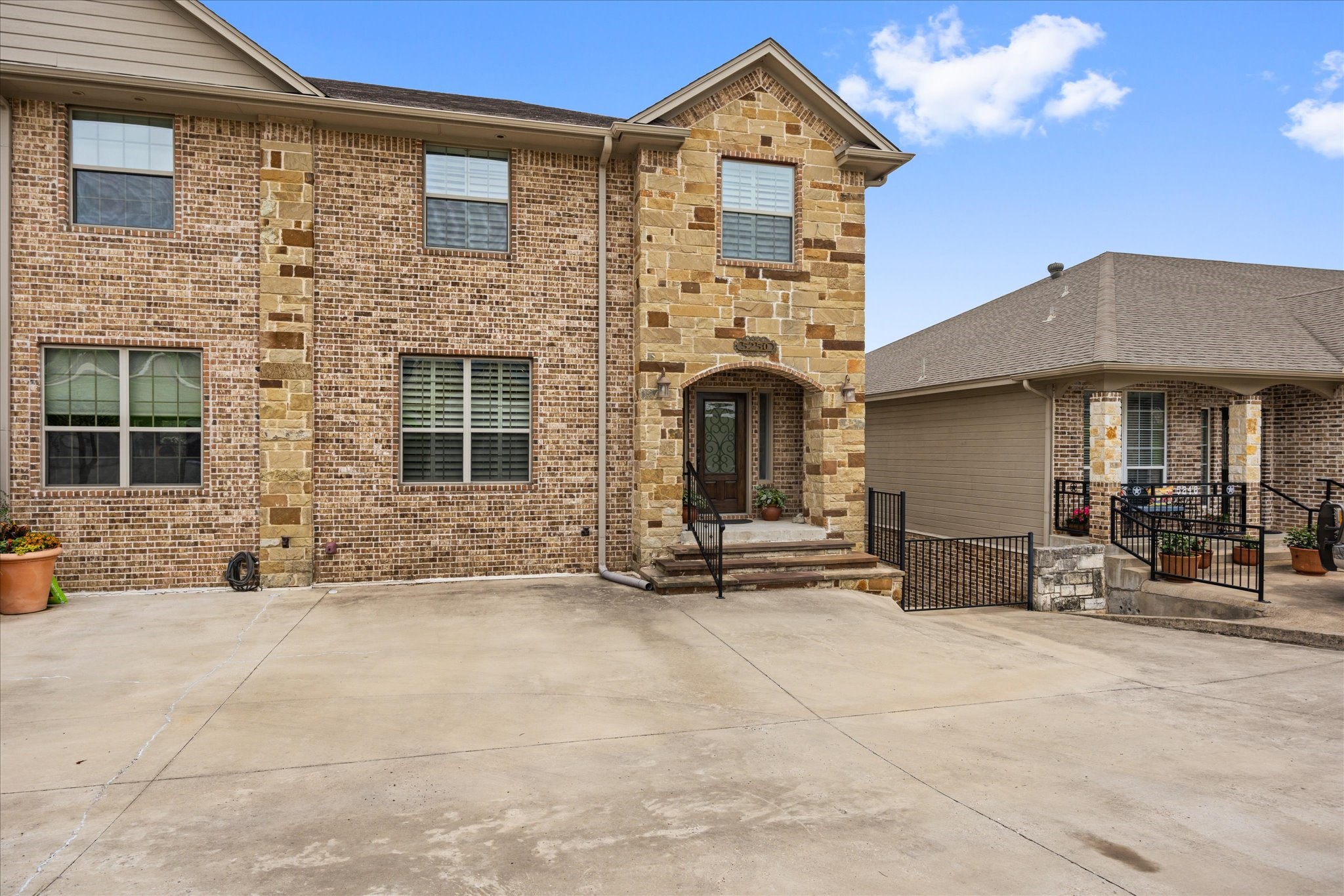 5250 Country Club Drive Granbury TX 76049