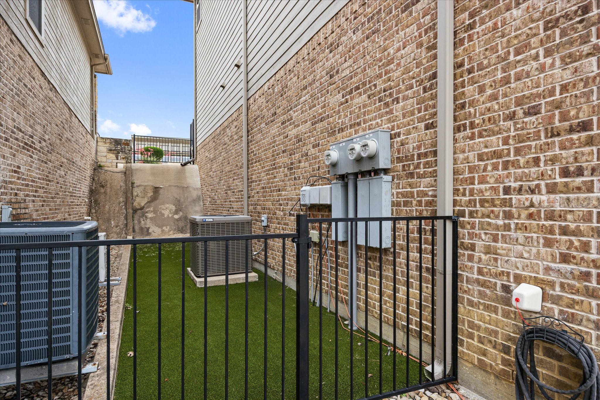 5250 Country Club Drive Granbury TX 76049
