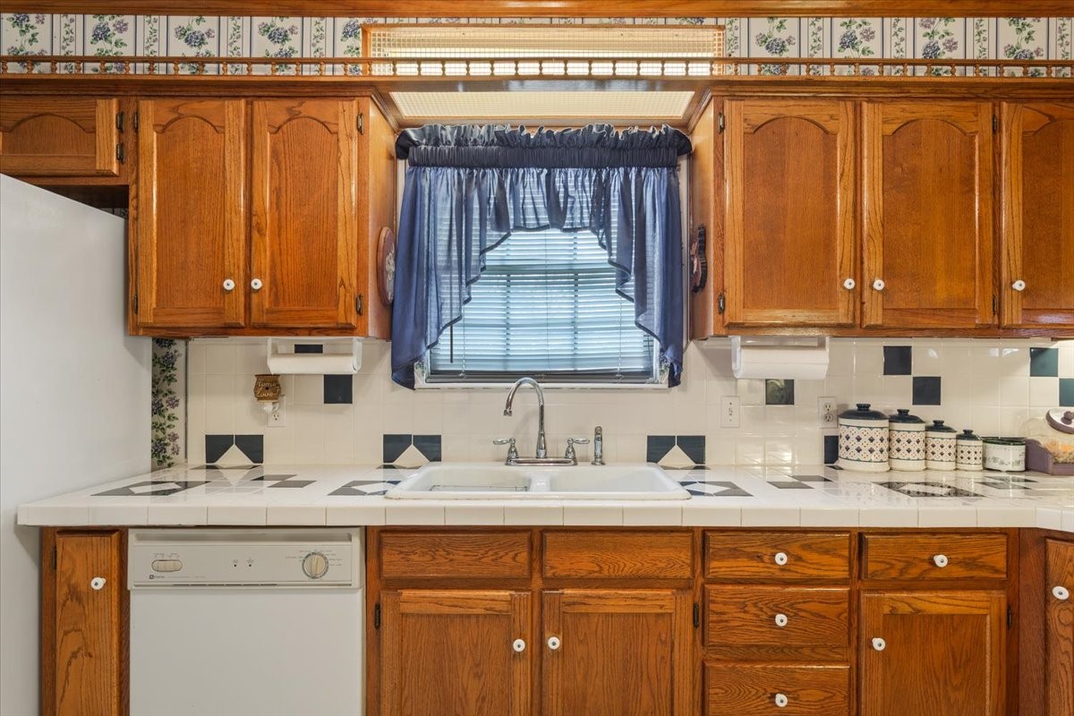 646 Winding Oaks Waco TX 76705