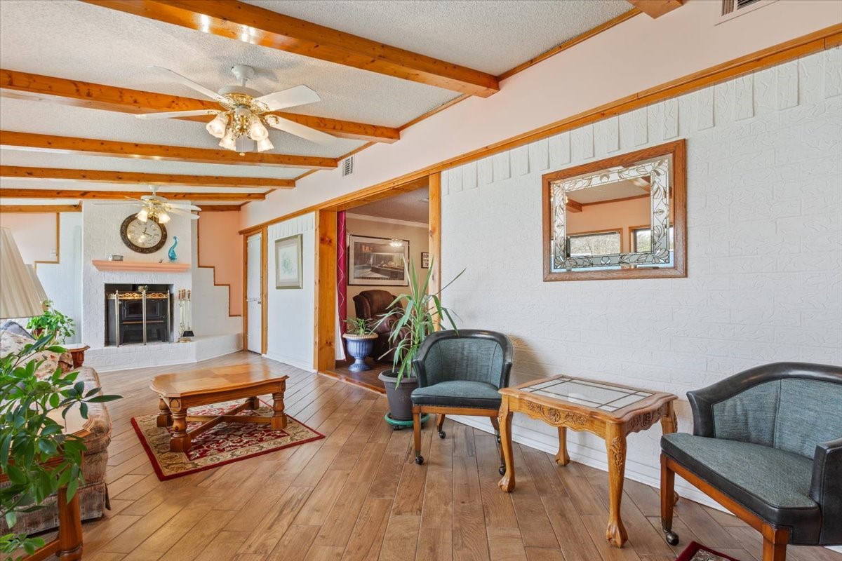 646 Winding Oaks Waco TX 76705