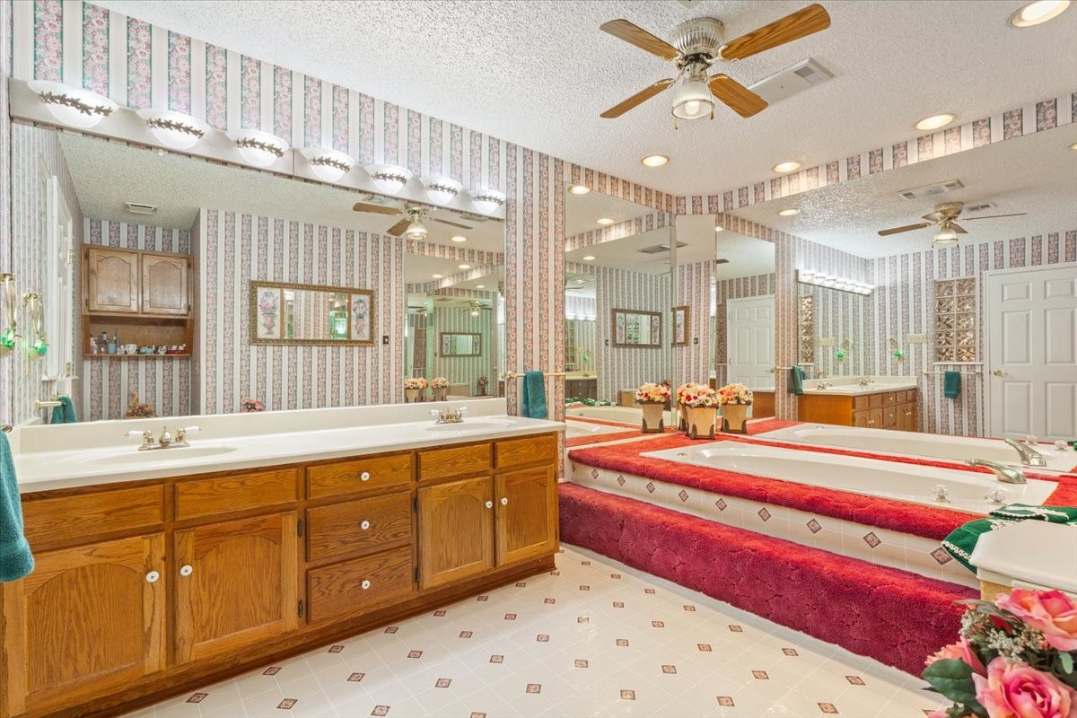 646 Winding Oaks Waco TX 76705