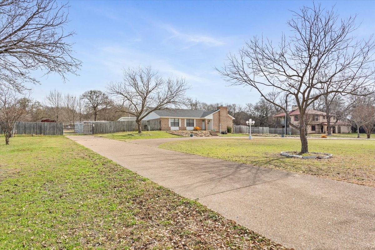 646 Winding Oaks Waco TX 76705