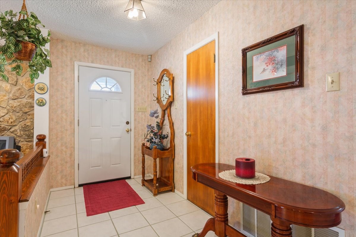 646 Winding Oaks Waco TX 76705