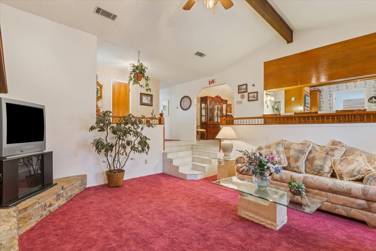646 Winding Oaks Waco TX 76705