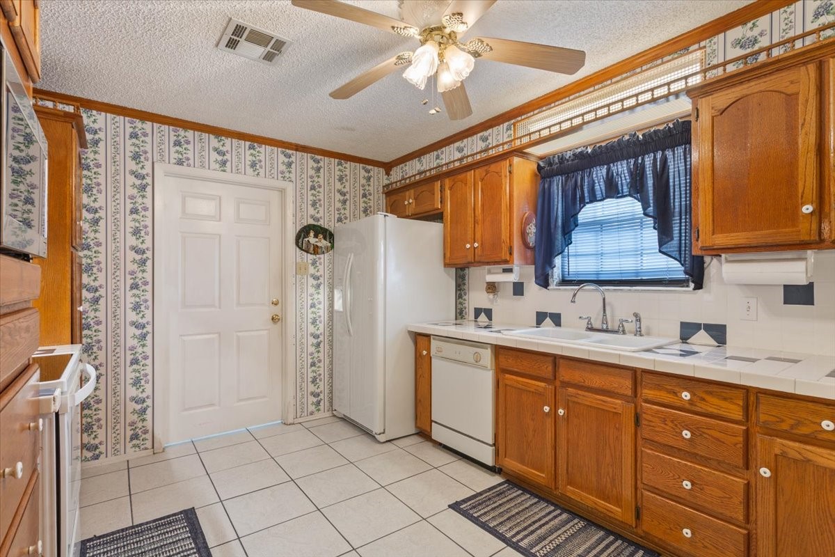646 Winding Oaks Waco TX 76705