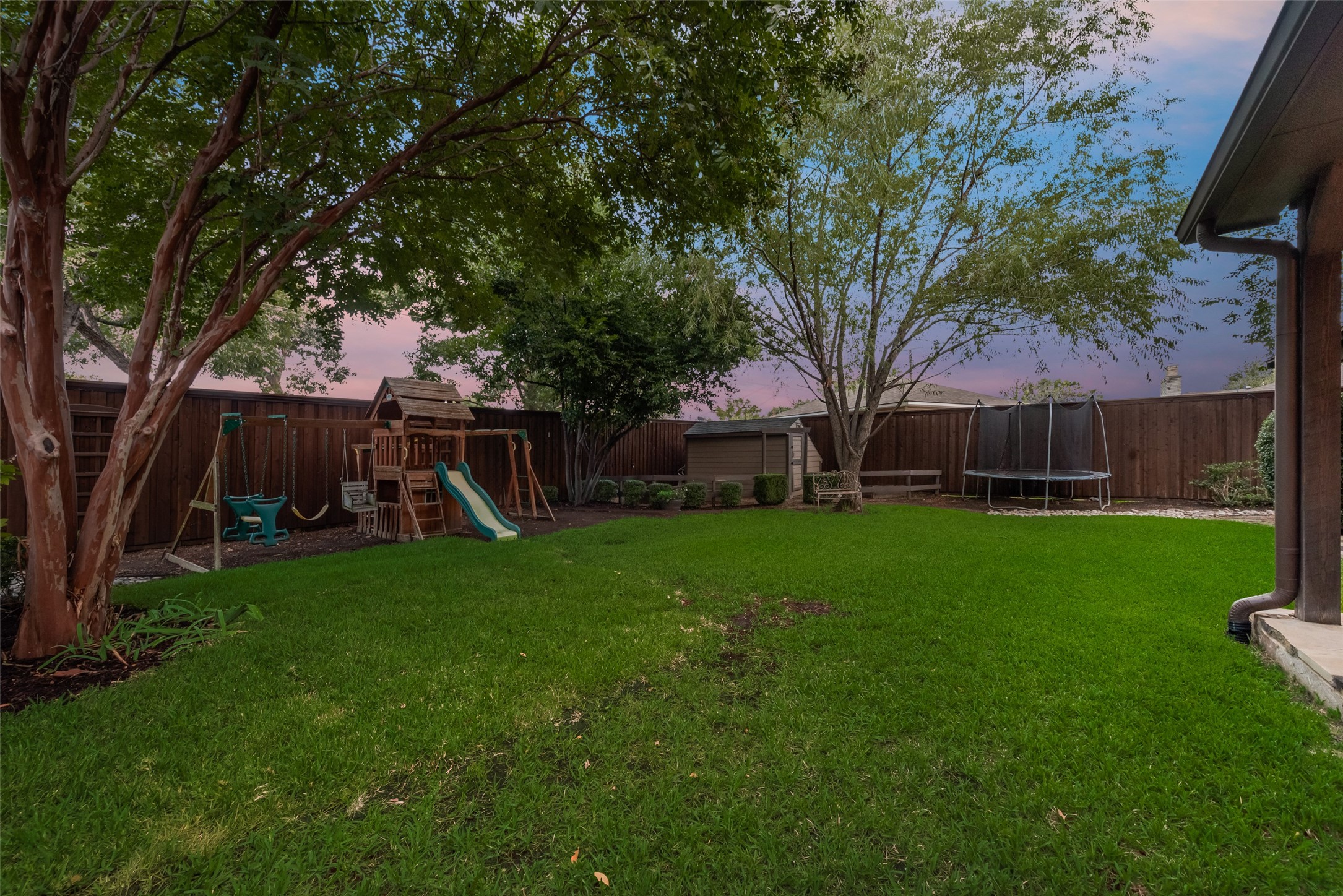 10264 Sherbrook Lane Dallas TX 75229