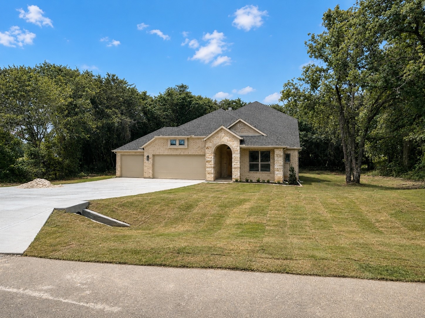 121 Loveta Lane Boyd TX 76023