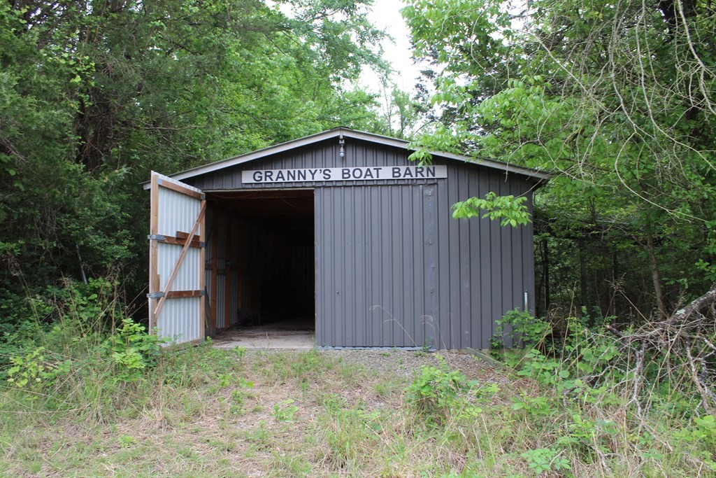 16104 SE County Road 2390 Streetman TX 75859