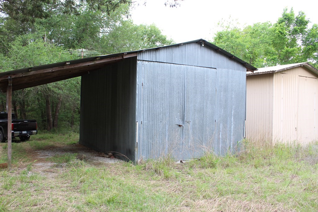 16104 SE County Road 2390 Streetman TX 75859