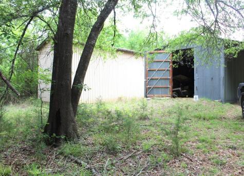 16104 SE County Road 2390 Streetman TX 75859