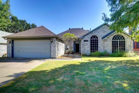 6836 Dogwood Lane North Richland Hills TX 76182