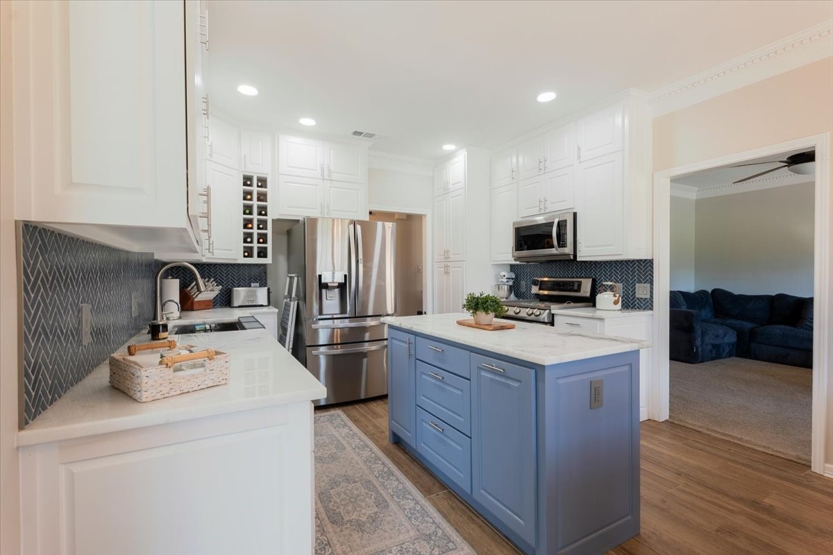 6105 Bontura Court Granbury TX 76049