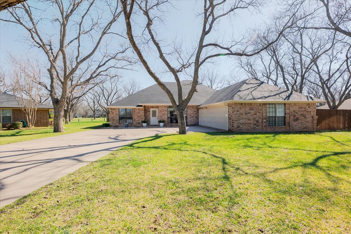 6105 Bontura Court Granbury TX 76049