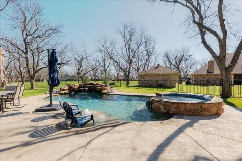 6105 Bontura Court Granbury TX 76049
