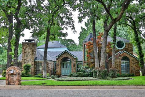 3105 Clear Lake Court Arlington TX 76017