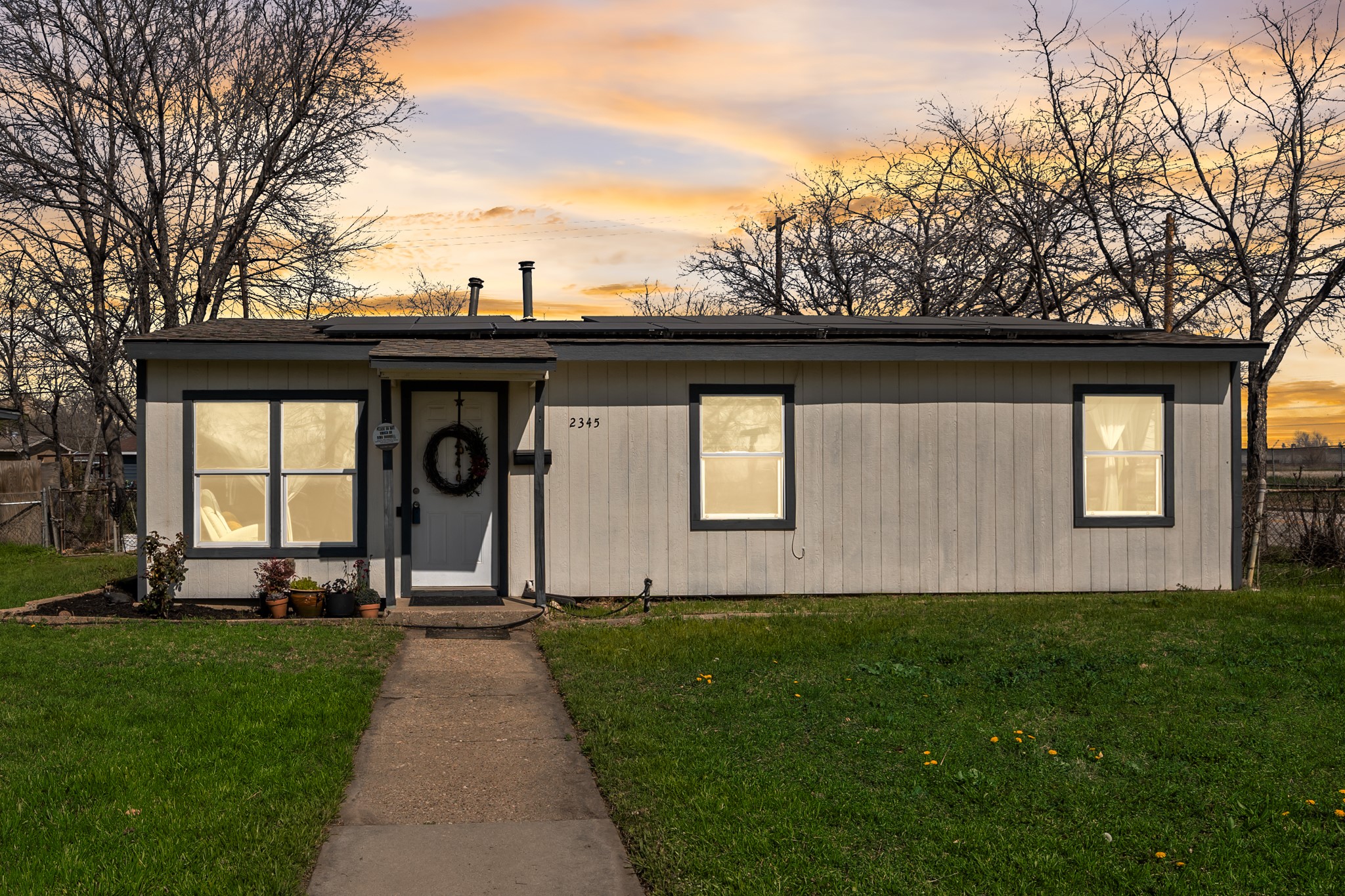 2345 Brothers Street Fort Worth TX 76106