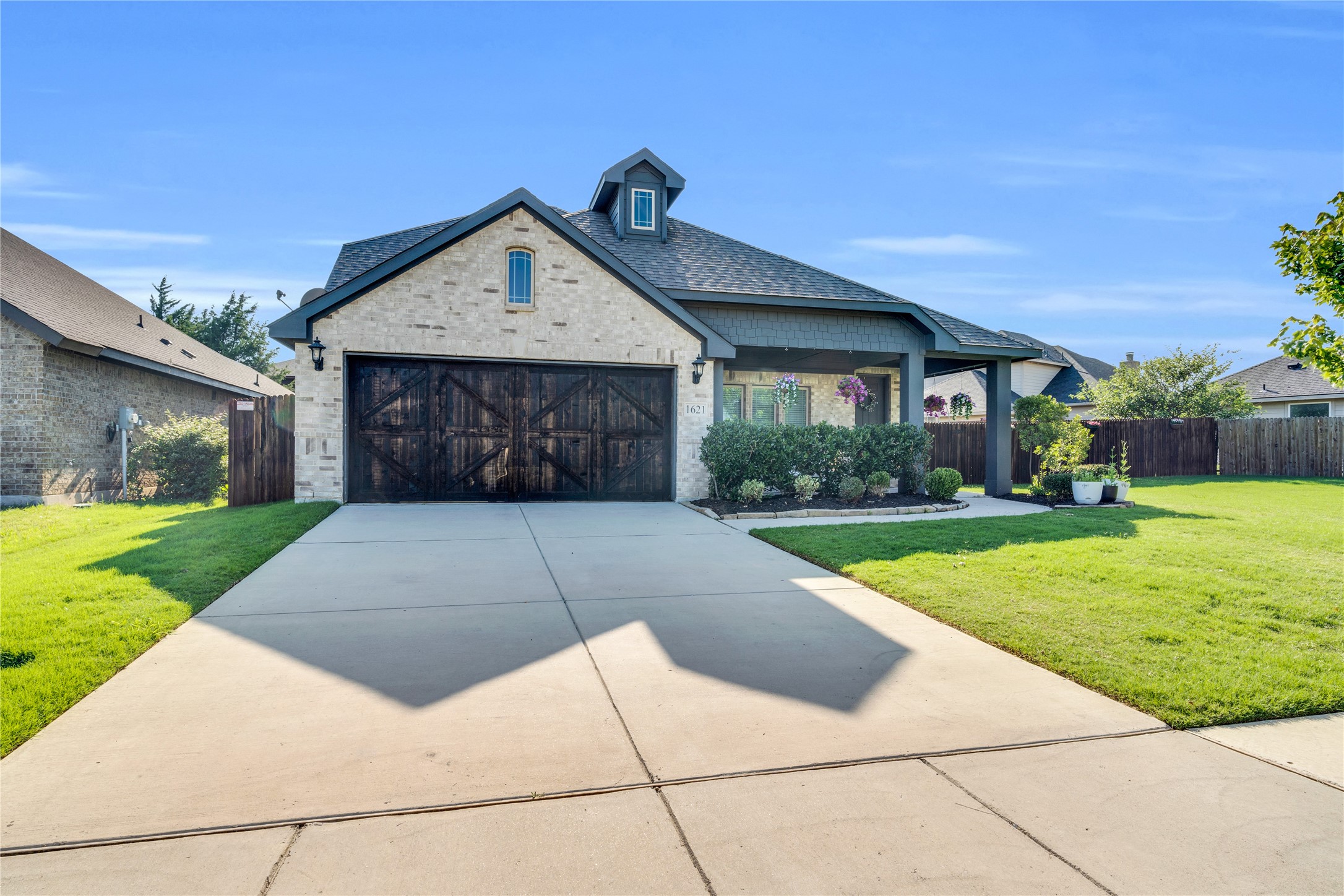 1621 Whispering Trail Drive Waxahachie TX 75165