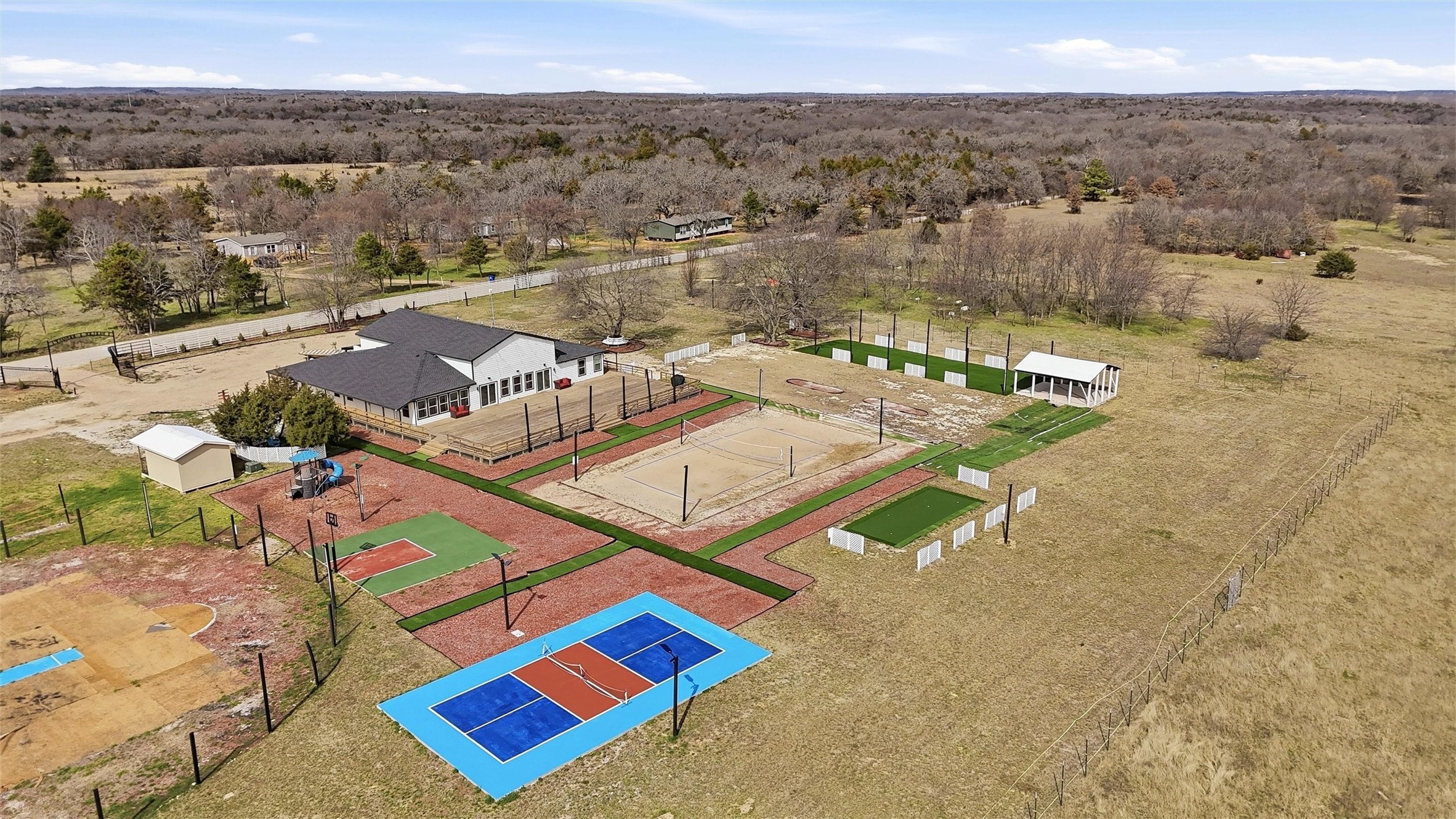 550 County Road 297 Gainesville TX 76240