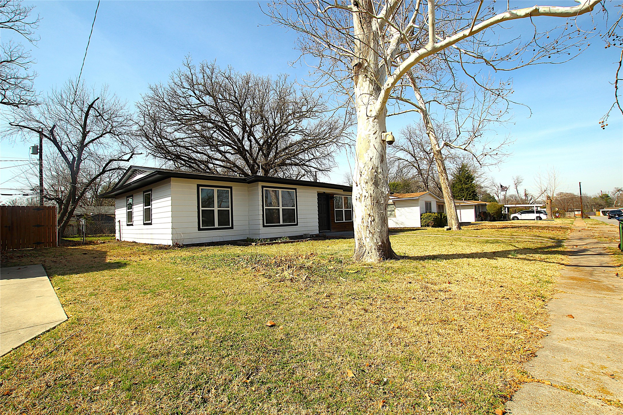 1525 Murray Drive Garland TX 75042