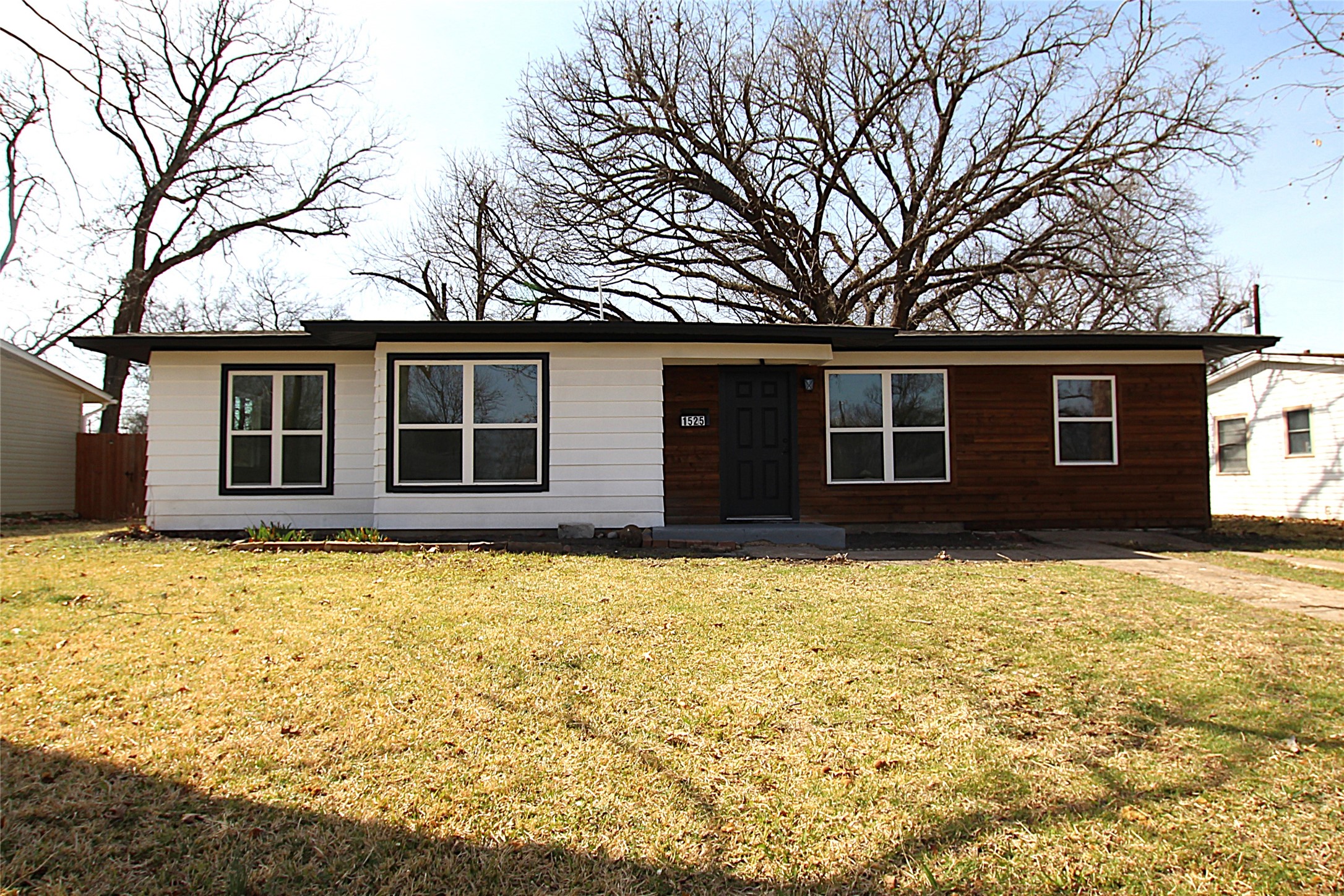 1525 Murray Drive Garland TX 75042