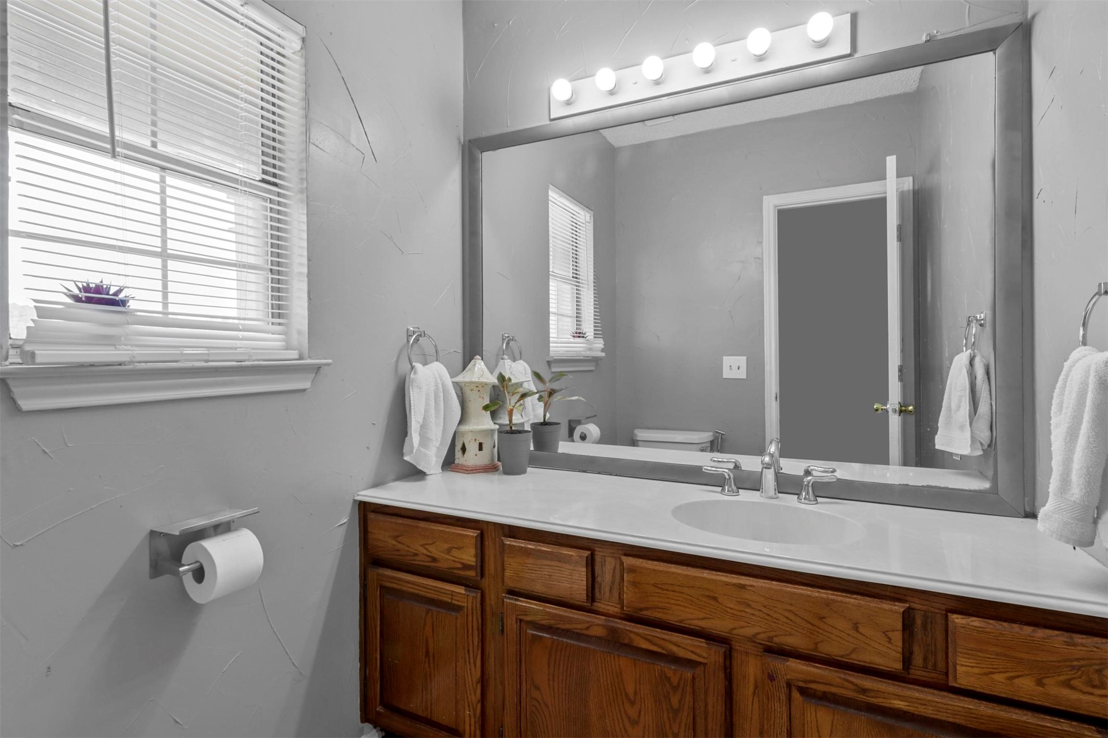 2113 Lavaca Trail Carrollton TX 75010