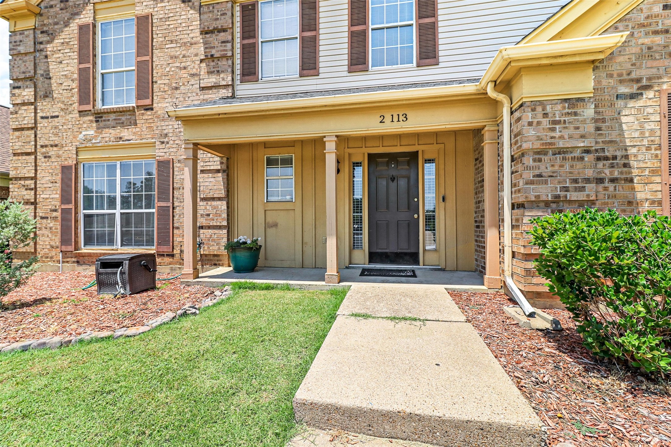2113 Lavaca Trail Carrollton TX 75010