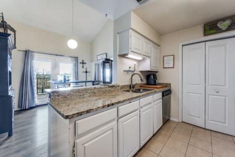 1801 Old Oak Drive Arlington TX 76012