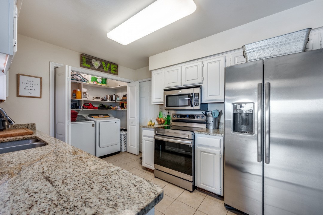 1801 Old Oak Drive Arlington TX 76012