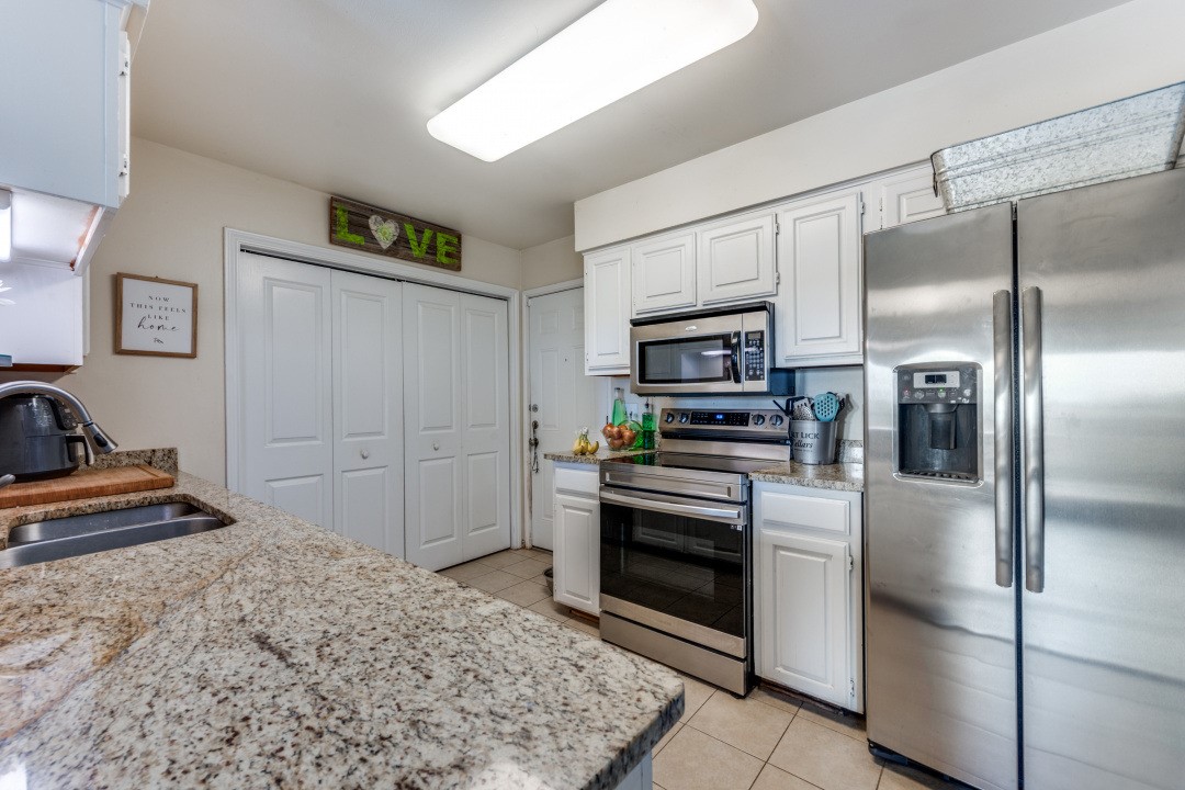 1801 Old Oak Drive Arlington TX 76012