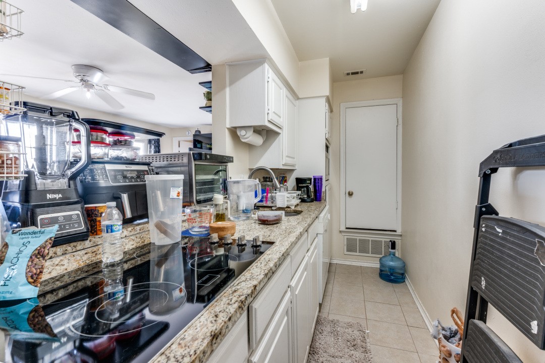 1801 Old Oak Drive Arlington TX 76012